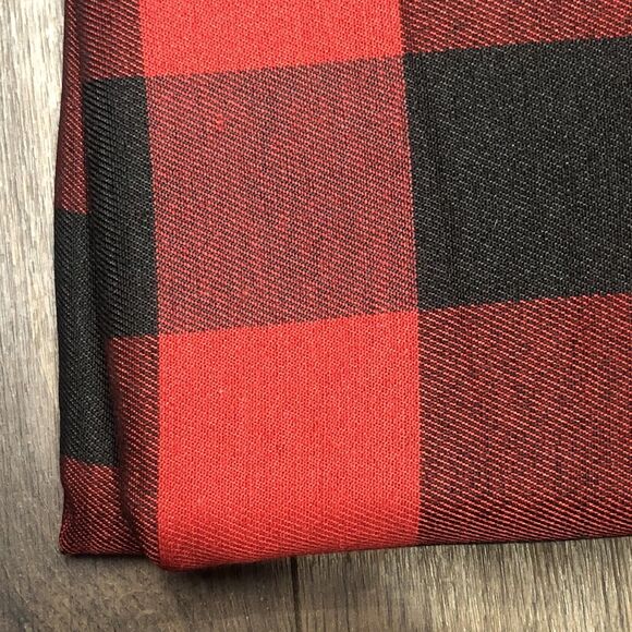 New CHRISTMAS Buffalo plaid tablecloth 60 x 84” inch water resistant Easy Care - Picture 11 of 12
